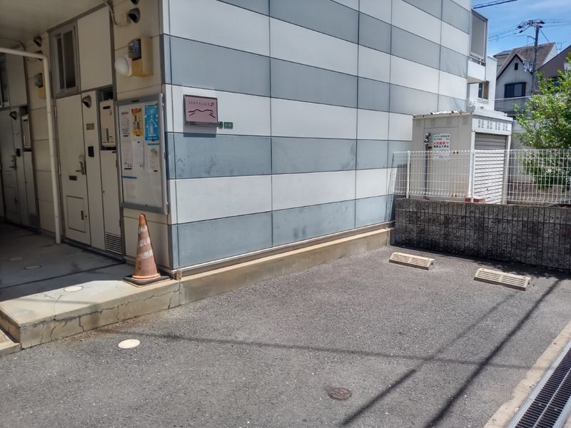 レオパレス北巽 駐車場