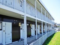 レオパレス外屋敷 玄関