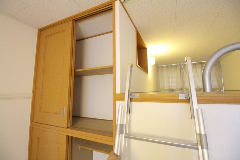 レオパレスオン　ザ　ヒル 収納