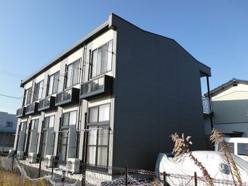 レオパレスガーネット合川 外観
