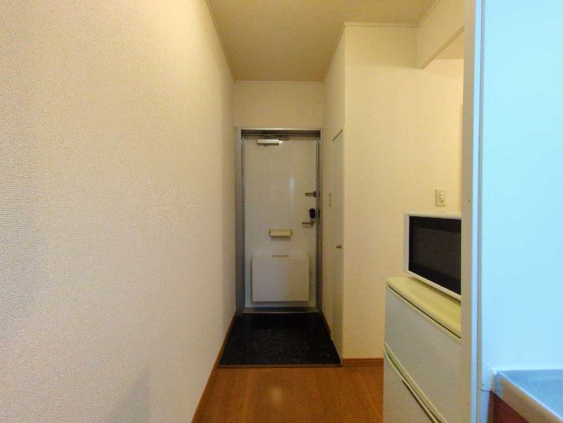 レオパレスくらのまち 玄関