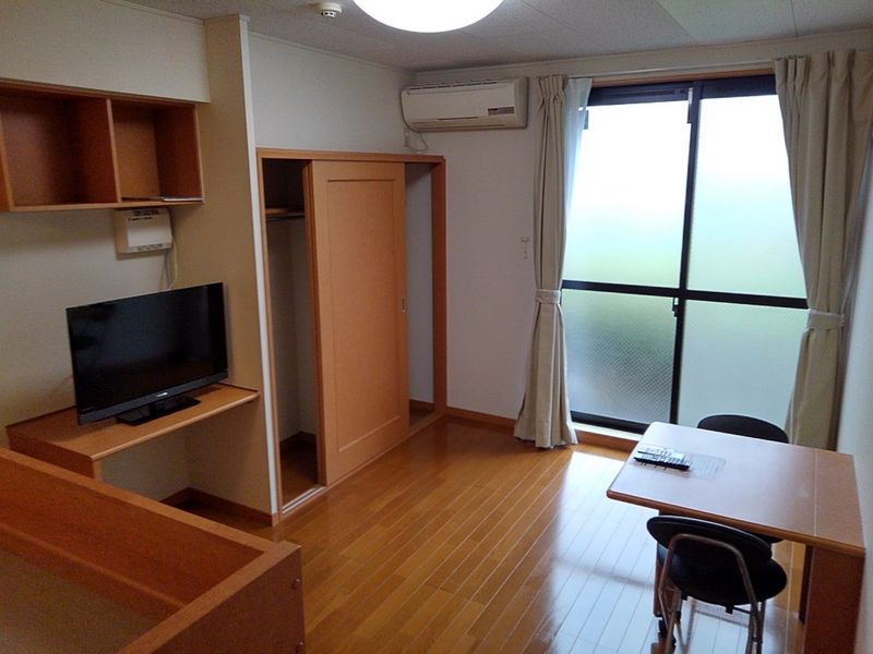 レオパレスサンシャイン２６ 居間