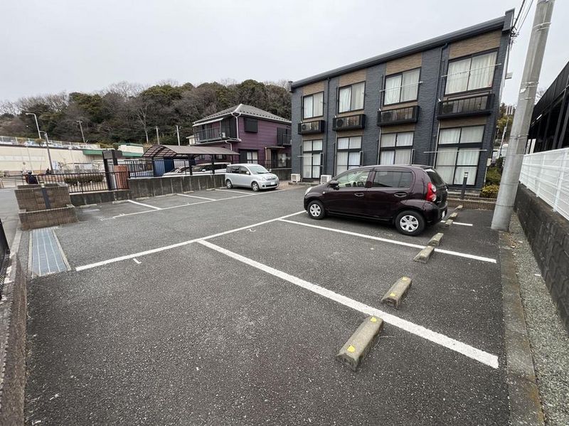 leopalace Green Park Fukaya Parking lot