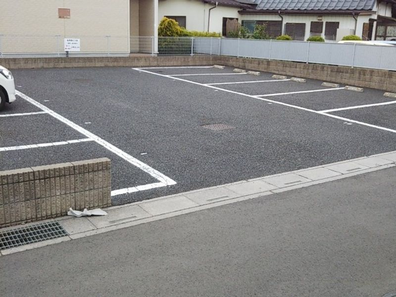 レオパレスｃｕｒａｃｉｏｎ 駐車場