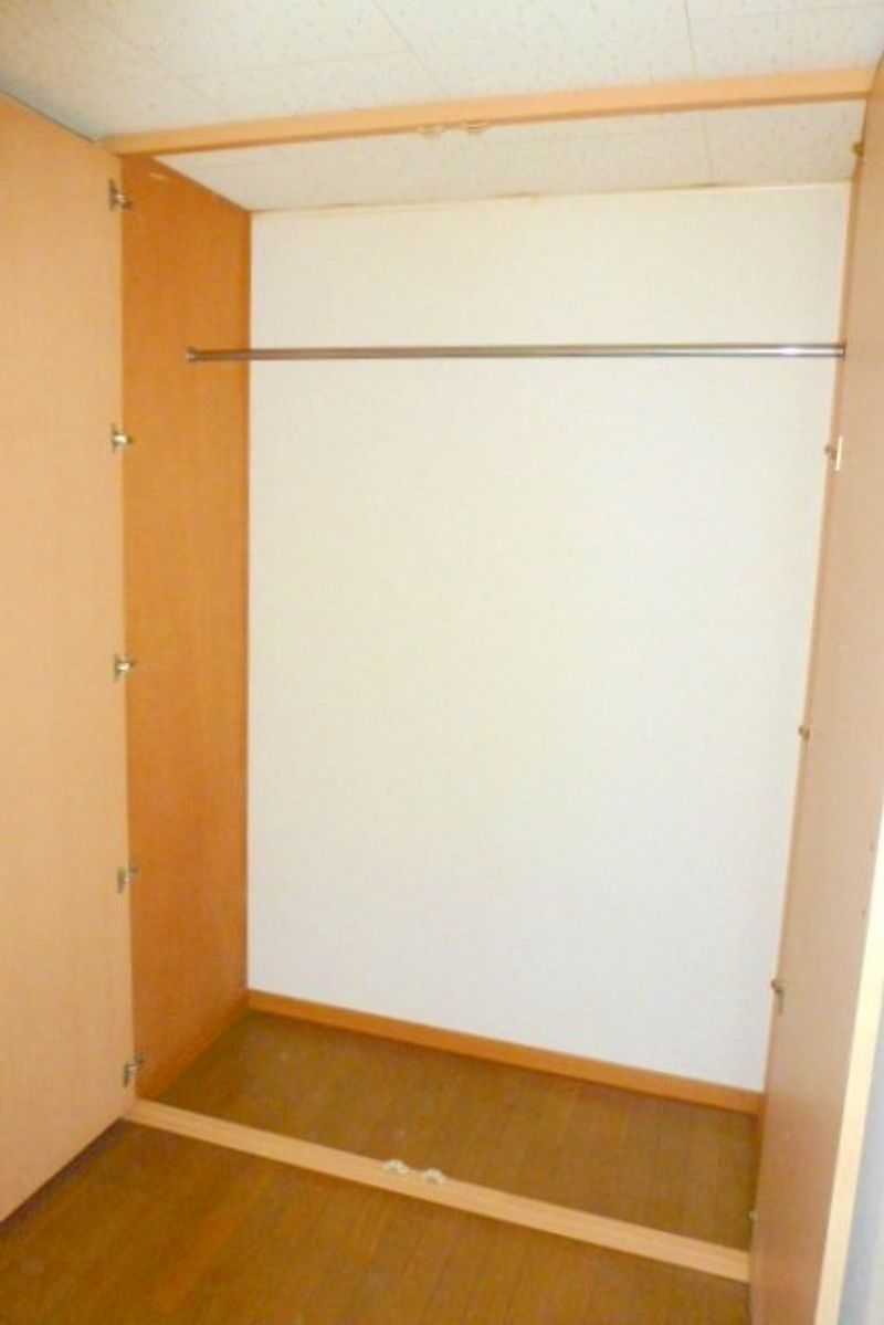 レオパレスやませ 収納
