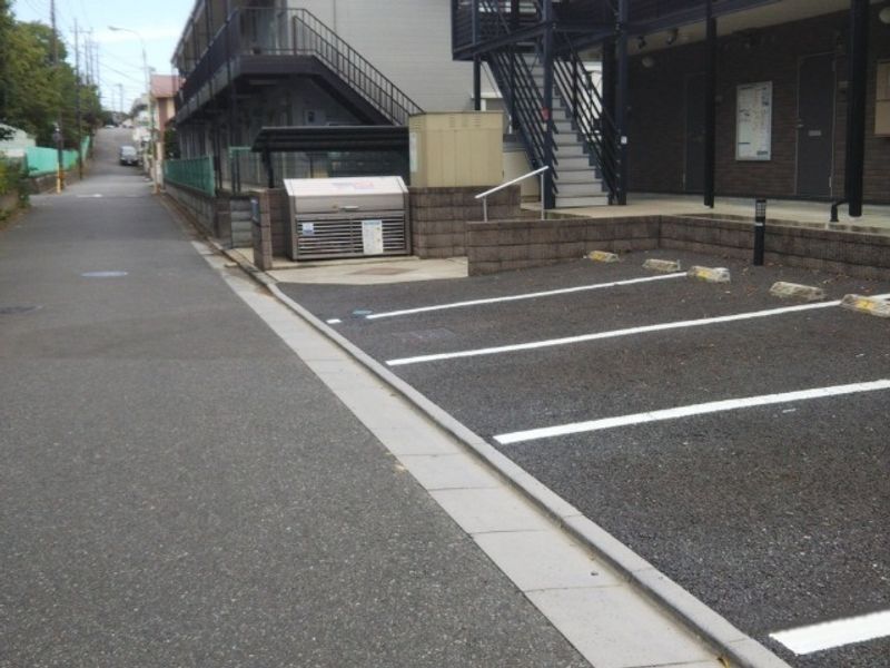 レオネクストベラ　ルーチェ 駐車場