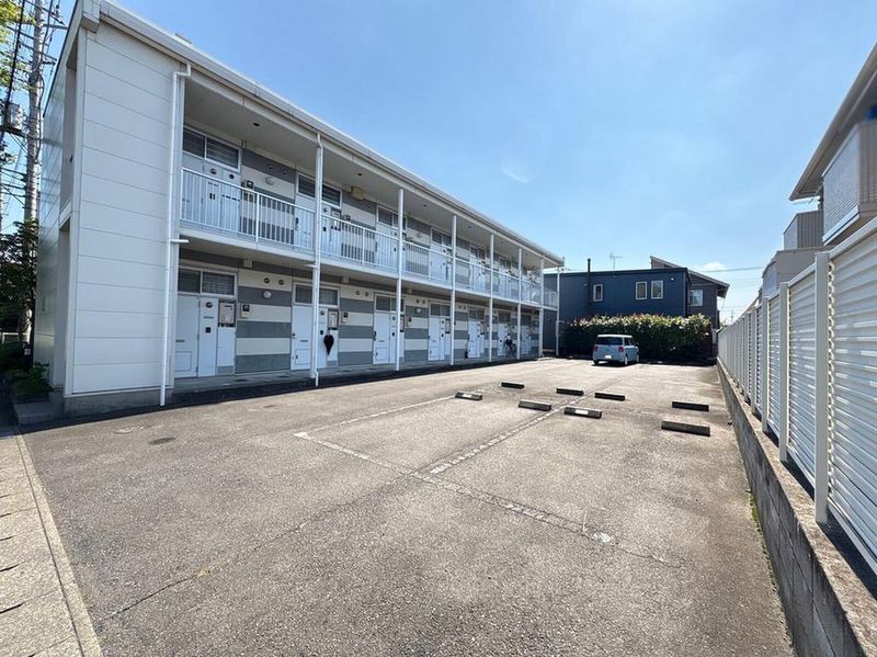 レオパレスＧｒｅｅｎＨｏｕｓｅ 駐車場
