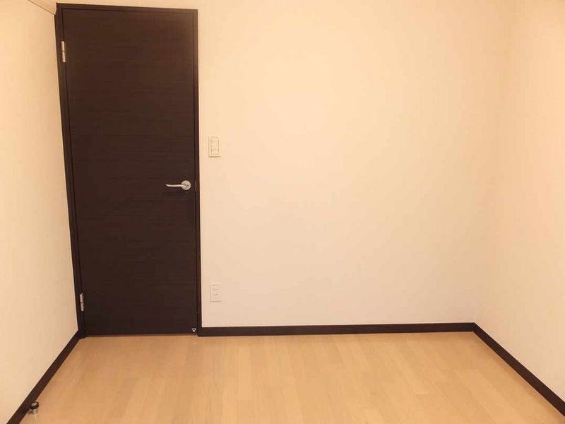 レオネクスト雅イシイ 居間