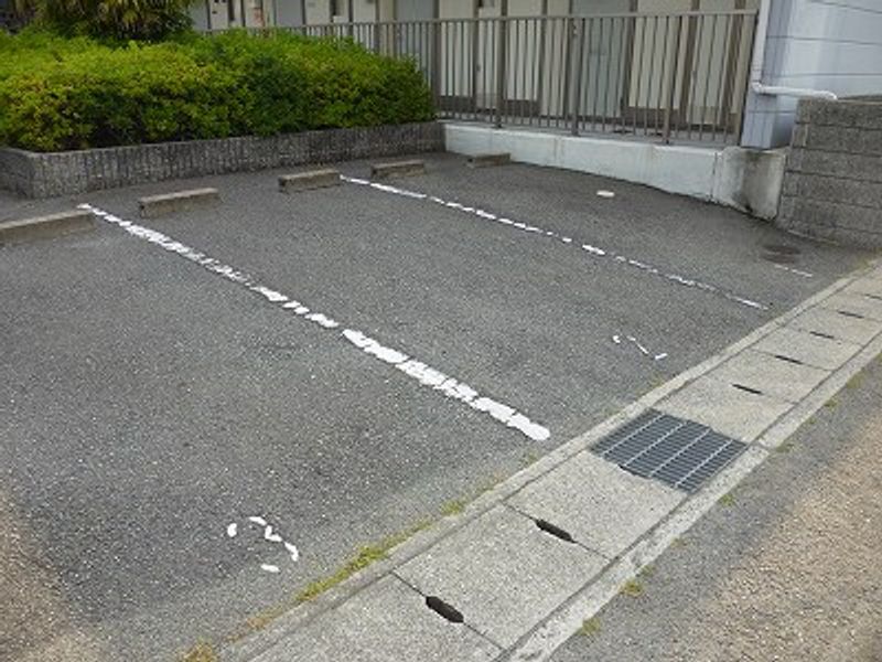 レオパレスＬ’Ａｒｃ　Ｙ’ｓ 駐車場