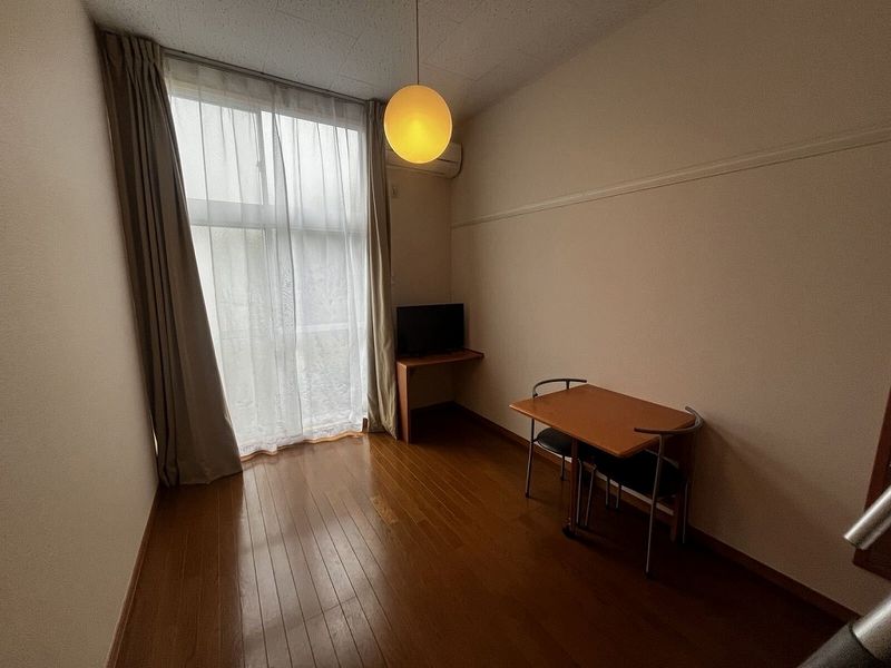 レオパレスＥａｓｔＧａｒｄｅｎ 居間