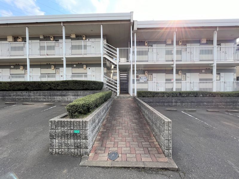 レオパレスメルベーユ竹ノ内 エントランス
