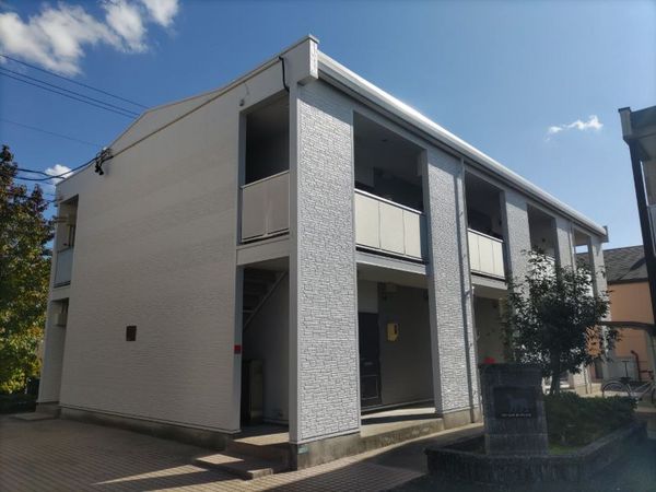 レオパレスブルーミンガーデンＢ 外観