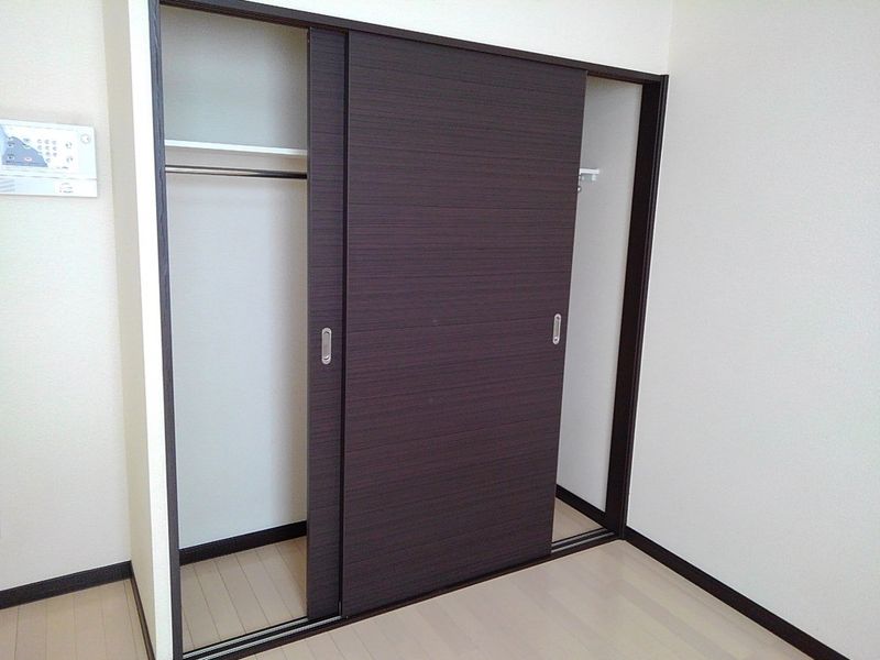 レオネクストボレロ三条 収納