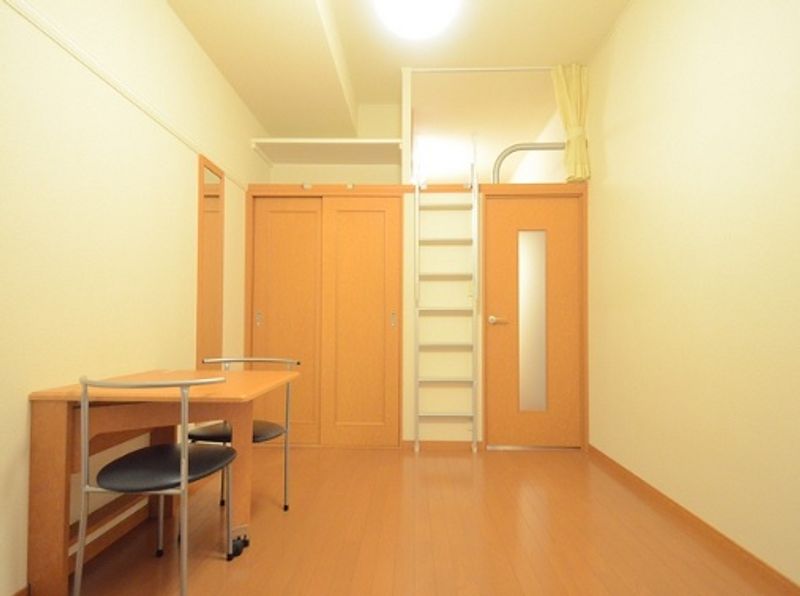 レオパレスリオン 居間