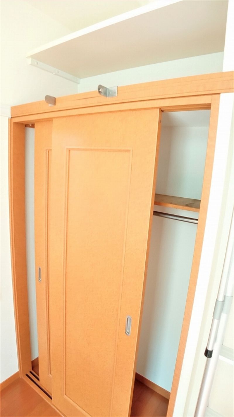 レオパレススカイピア２１ 収納