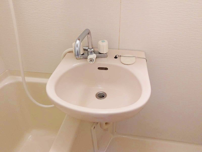 レオパレスリベル丸山 洗面台