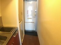 レオパレスミロワール エントランス