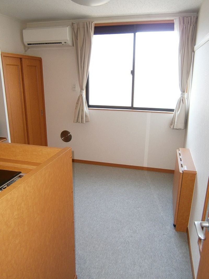 レオパレスフィオローナ 居間