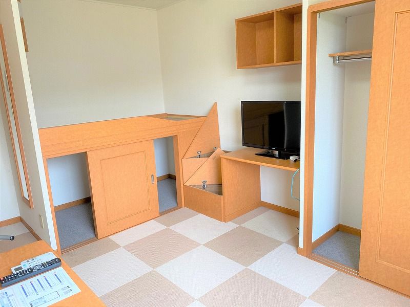 レオパレスグリーンハイム 居間