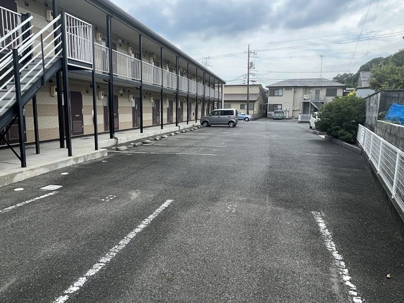 レオパレスコンフォートⅡ 駐車場