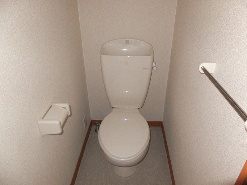 レオパレス小泉山田 トイレ