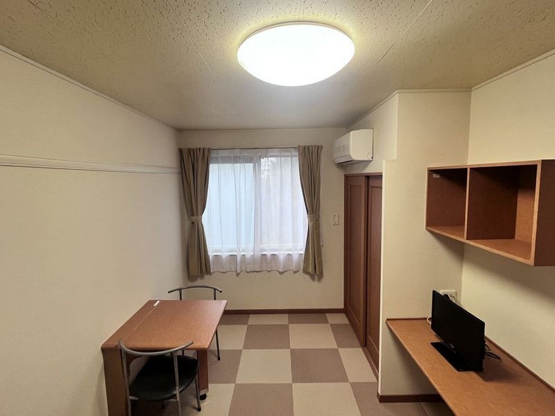 レオパレスアンソレイユ 居間