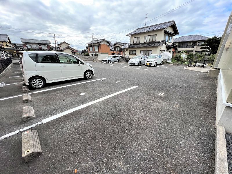 レオパレスＴＯＰＡＺ 駐車場