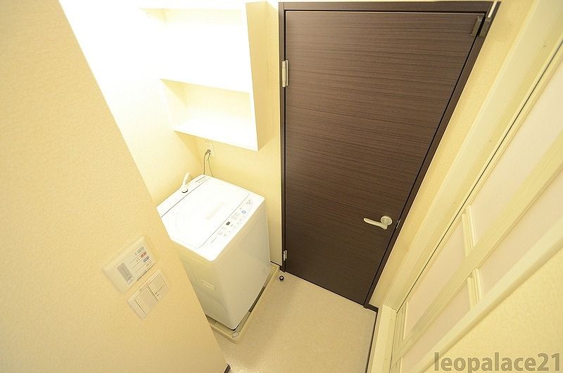 レオネクスト喜多荘２ エントランス