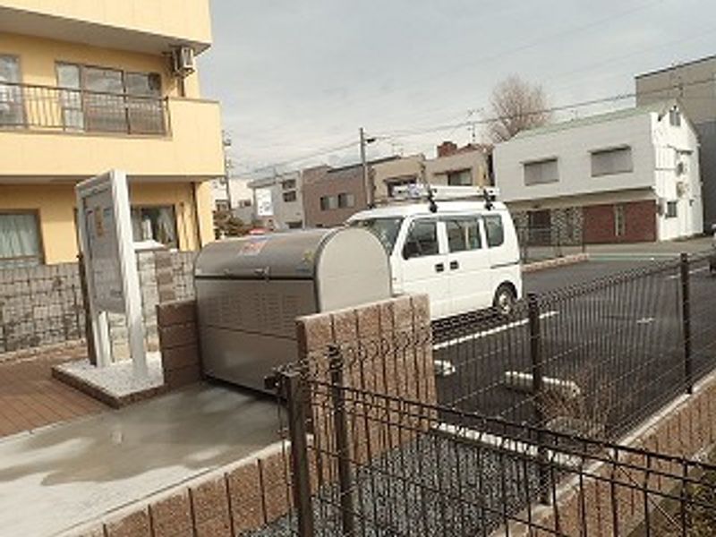 レオネクストヨセミテ 駐車場