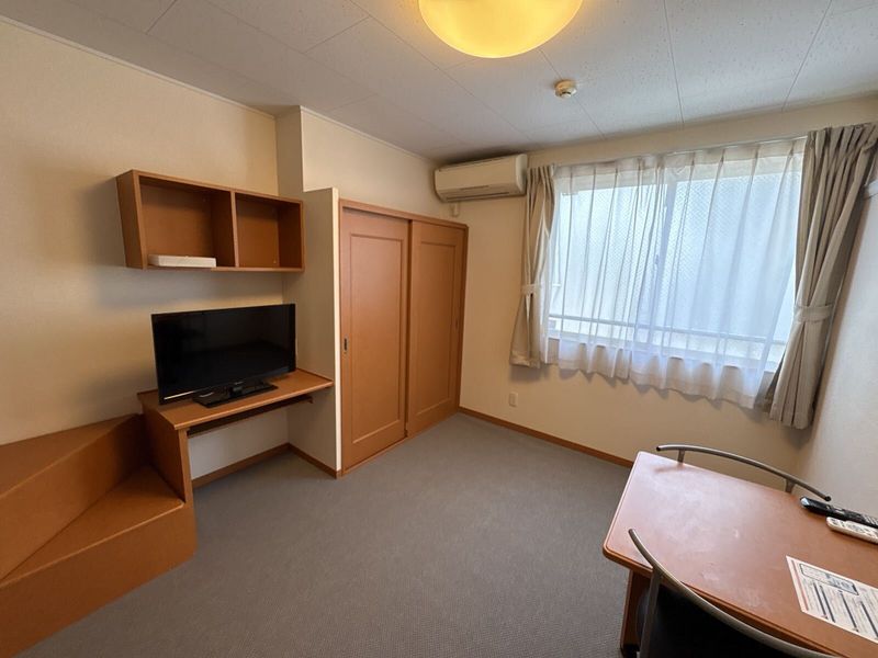 レオパレスアイ 居間