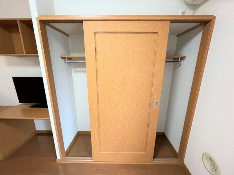 レオパレスショコラⅠ 収納