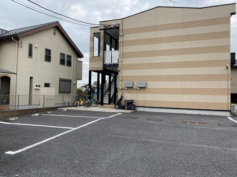 レオパレスＡｃｃｅｓｓ 駐車場