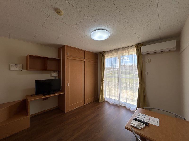 レオパレスフレアⅡ 居間
