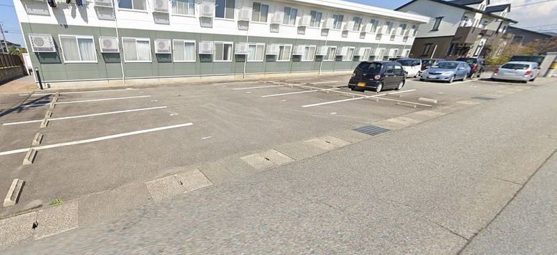 レオパレス天の原 駐車場