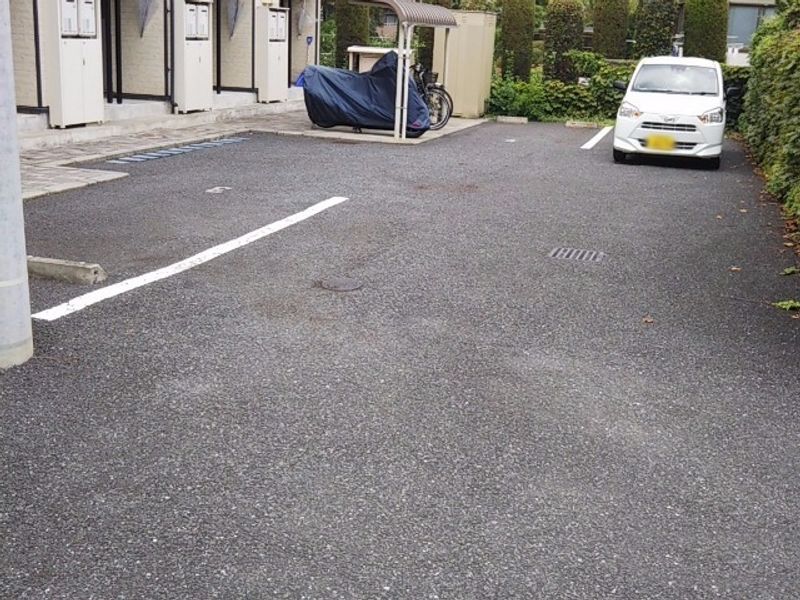 レオパレス多摩川 駐車場