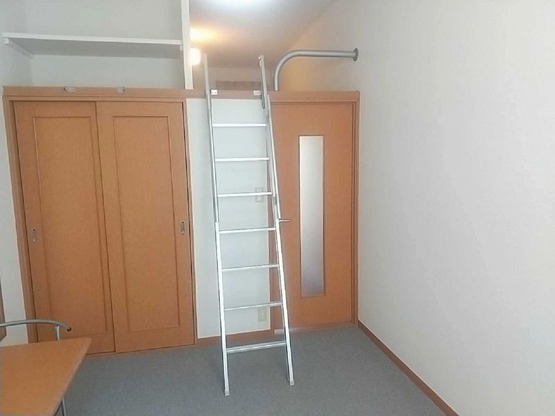レオパレスハーモニー 居間