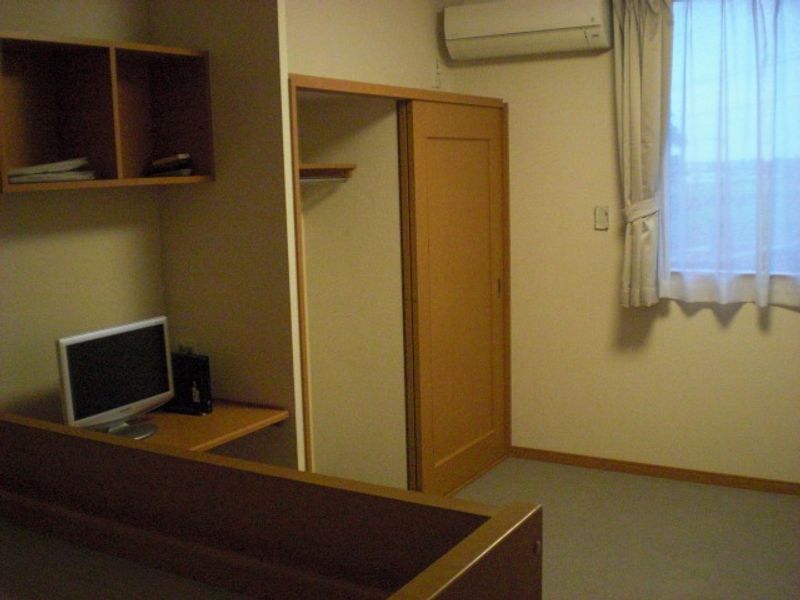 レオパレスミラージュ 居間