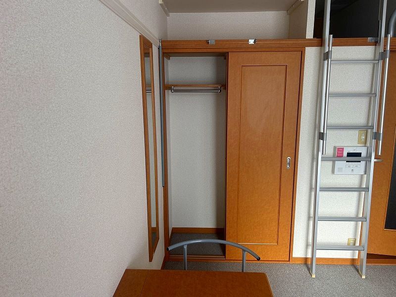 レオパレスヒルズ 収納