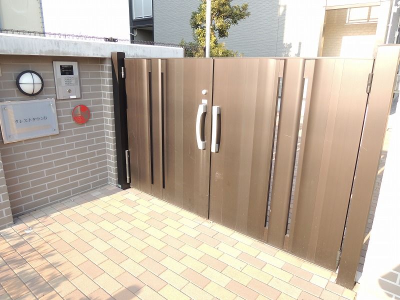 レオパレスクレストタウンＢ セキュリティ
