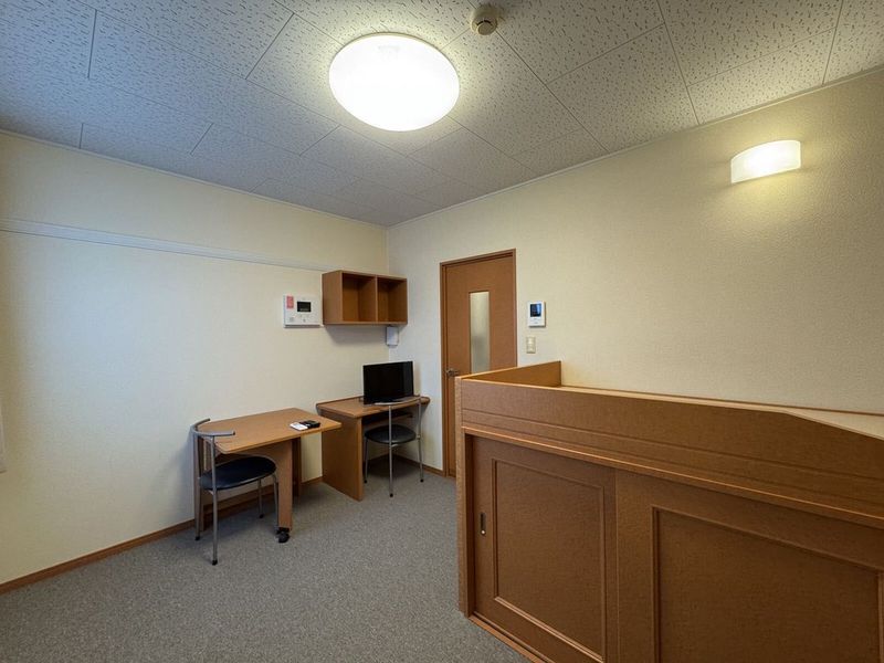 レオパレスかりがね 居間