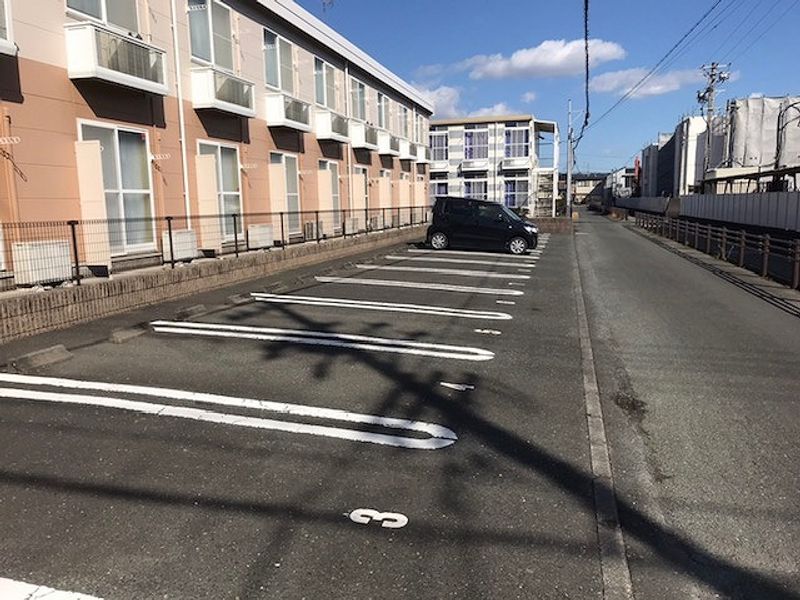 レオパレス毬Ⅱ 駐車場