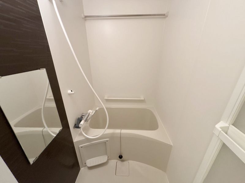 CLEINO IIDA Bathroom