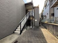 レオパレスハワース エントランス