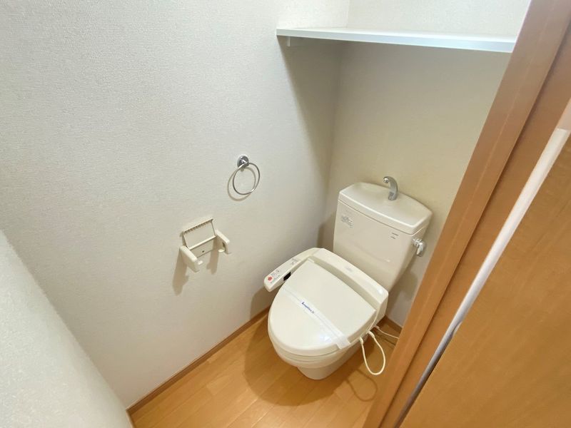 レオパレスアゼリアパーク トイレ