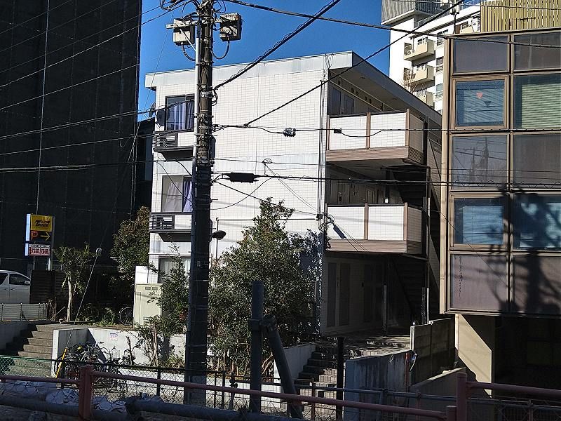 レオパレス新宿 エントランス