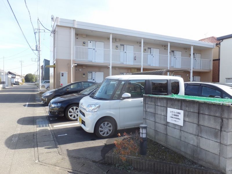 レオパレスＫ＆Ｋ 駐車場
