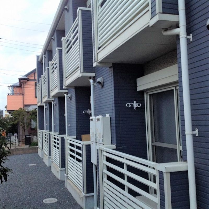 LEONEXT K and A Balcony