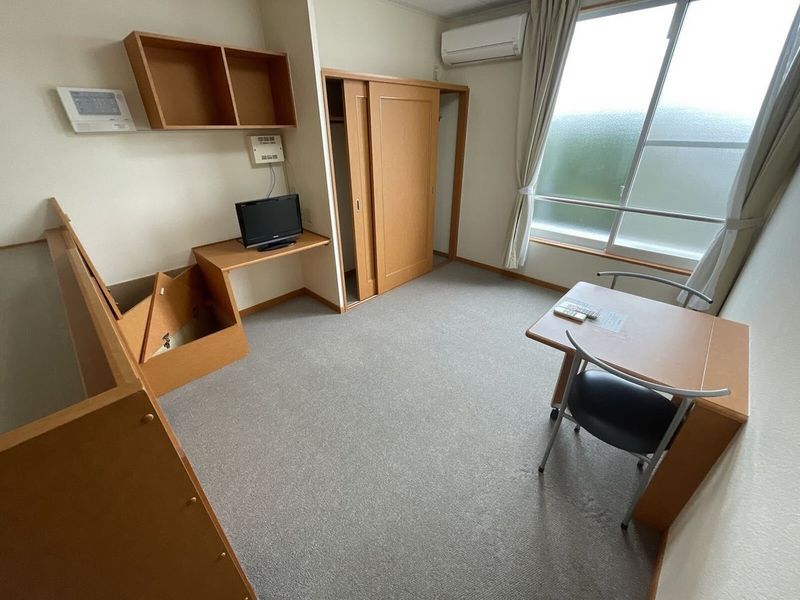 レオパレス如月 居間