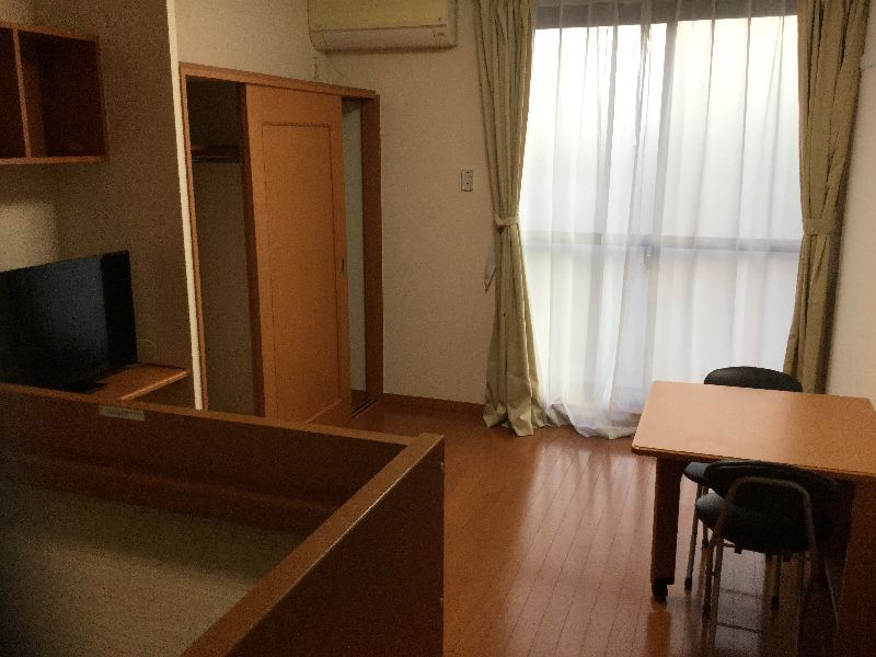レオパレスフジヤ　１７ 居間