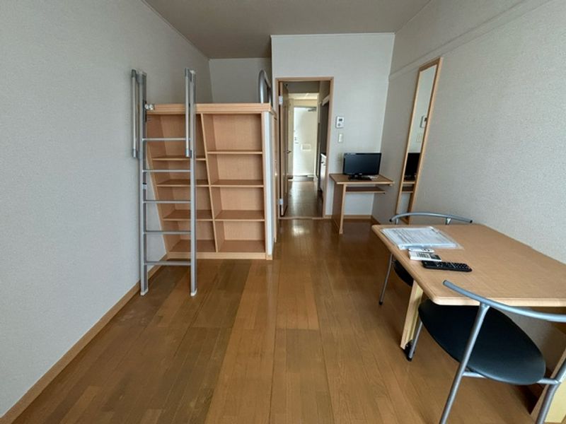 レオパレスエスペランサⅤ 居間